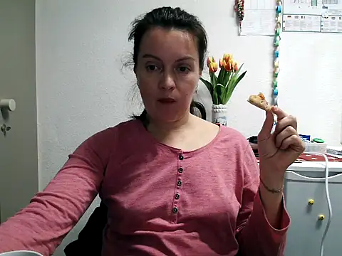 LoveNBloom online show from 02/06/25, 07:29