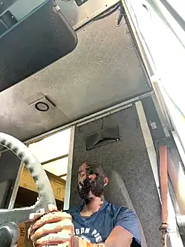 Snapshot of SlxmXBlxck chatting on 10/08/25, 06:52 SlxmXBlxck online show from 10/08/25, 06:52