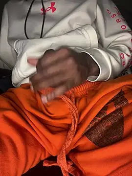 Snapshot of SlxmXBlxck chatting on 02/12/25, 05:37 SlxmXBlxck online show from 02/12/25, 05:37