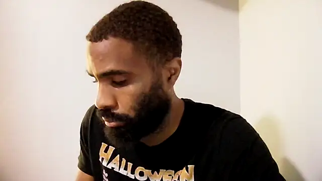 Snapshot of SlxmXBlxck chatting on 11/08/25, 02:53 SlxmXBlxck online show from 11/08/25, 02:53