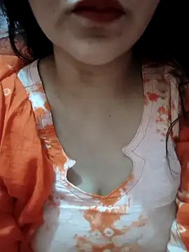 Scholl girl143 online show from 05/08/26, 07:56