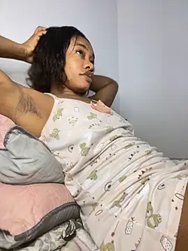  yisela  online show from 02/21/26, 10:34