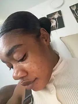  yisela  online show from 03/22/26, 09:49