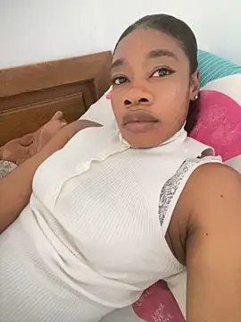  yisela  online show from 04/23/26, 08:32