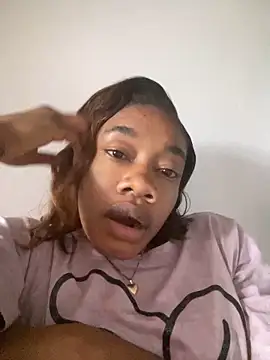  yisela  online show from 12/21/25, 09:48