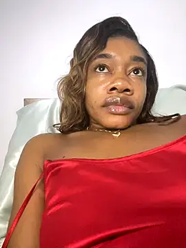 Snapshot of _yisela_ chatting on 11/30/25, 02:12 yisela online show from 11/30/25, 02:12