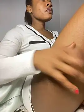  yisela  online show from 03/19/26, 12:21