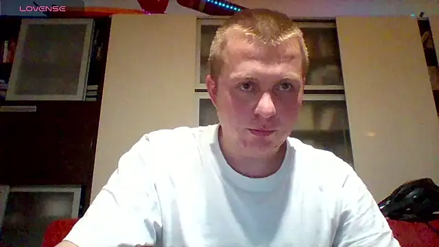 Matttthees online show from 12/04/25, 08:41