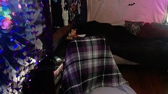 edgexchaos online show from 12/04/25, 01:54