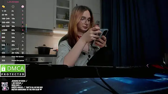 Lee Loo online show from 03/03/25, 04:36