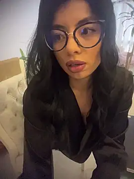 Miaparkerss  online show from 11/11/25, 08:03