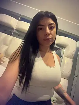 Miaparkerss  online show from 10/12/25, 10:22