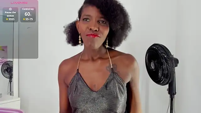 Snapshot of AlmaSean chatting on 02/11/25, 06:44 AlmaSean online show from 02/11/25, 06:44