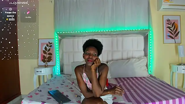 Snapshot of AlmaSean chatting on 02/16/25, 06:32 AlmaSean online show from 02/16/25, 06:32