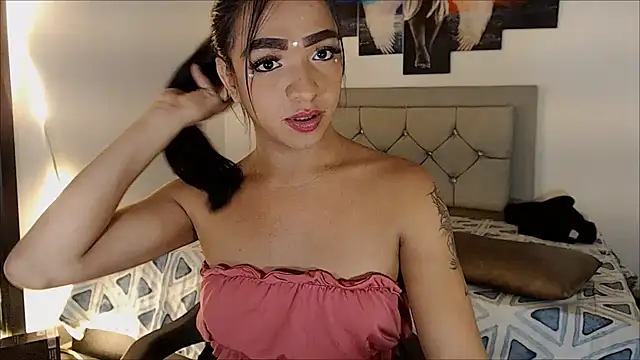Snapshot of sofiaxdollxxx chatting on 09/19/25, 04:22 sofiaxdollxxx online show from 09/19/25, 04:22