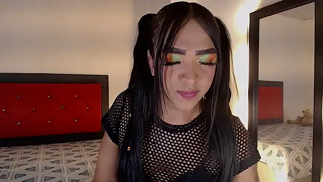 Snapshot of sofiaxdollxxx chatting on 10/15/25, 01:48 sofiaxdollxxx online show from 10/15/25, 01:48