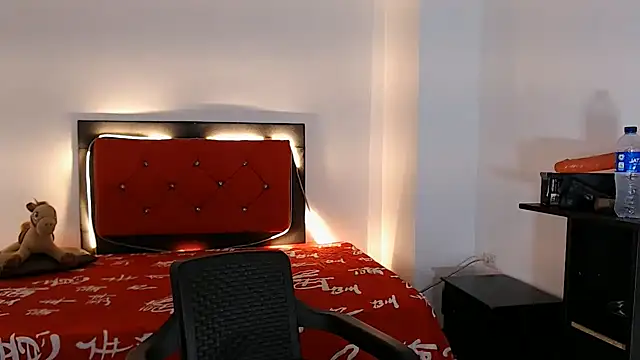 Snapshot of sofiaxdollxxx chatting on 06/08/26, 08:20 sofiaxdollxxx online show from 06/08/26, 08:20