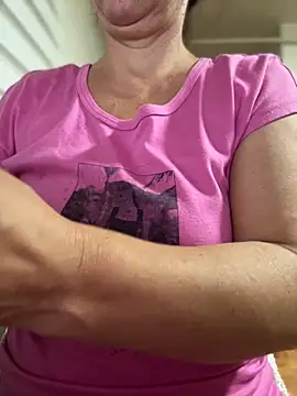 Snapshot of sweetmystery1 chatting on 10/20/25, 05:57 sweetmystery1 online show from 10/20/25, 05:57