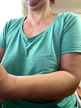 Snapshot of sweetmystery1 chatting on 11/21/25, 06:23 sweetmystery1 online show from 11/21/25, 06:23