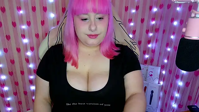 Snapshot of StrawberryPleasure chatting on 06/07/26, 02:28 StrawberryPleasure online show from 06/07/26, 02:28