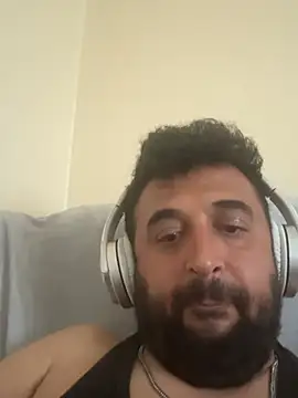 Snapshot of Ca414 chatting on 04/13/26, 02:54 Ca414 online show from 04/13/26, 02:54