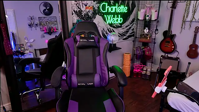 CharletteWebb online show from 11/23/25, 01:48