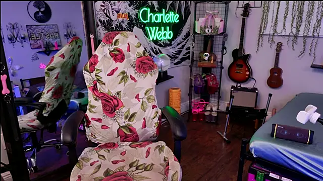 CharletteWebb online show from 10/25/25, 02:33