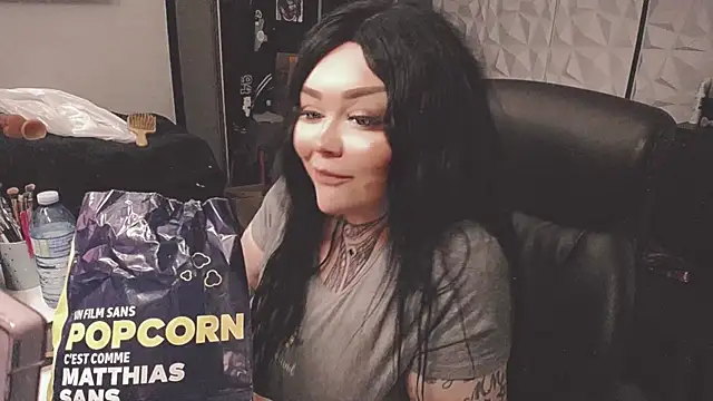 sheylagoddess11 online show from 12/21/25, 12:07