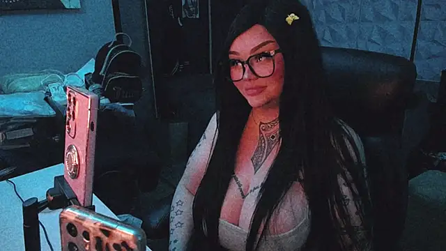 Snapshot of sheylagoddess11 chatting on 09/20/25, 04:06 sheylagoddess11 online show from 09/20/25, 04:06