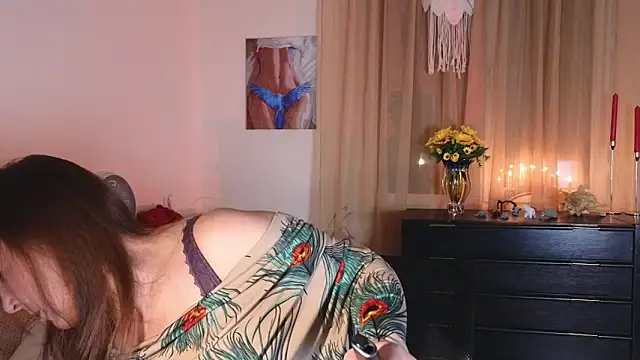 Snapshot of vanessawis_ chatting on 12/15/25, 12:16 vanessawis online show from 12/15/25, 12:16