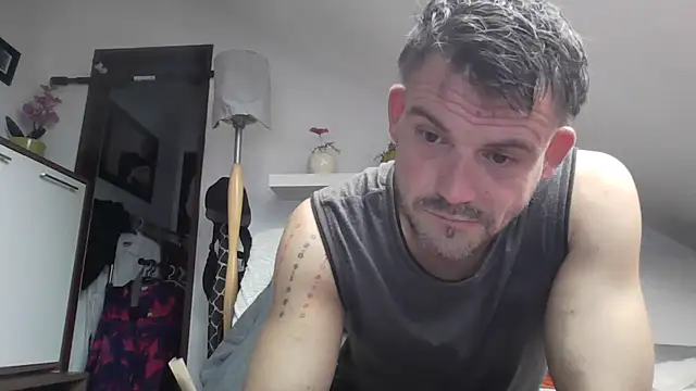 Snapshot of Cambitchboy chatting on 02/22/26, 02:30 Cambitchboy online show from 02/22/26, 02:30