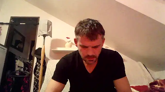 Snapshot of Cambitchboy chatting on 02/17/26, 06:16 Cambitchboy online show from 02/17/26, 06:16