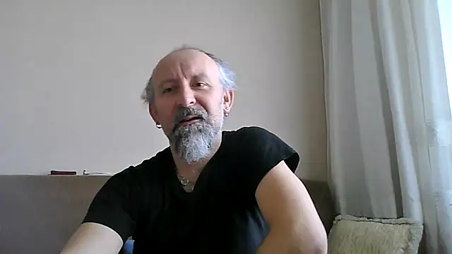 BuckWessle online show from 04/14/26, 09:03