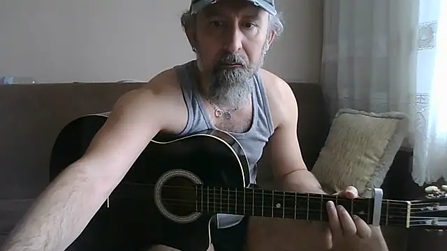 Snapshot of BuckWessle chatting on 05/26/26, 10:13 BuckWessle online show from 05/26/26, 10:13