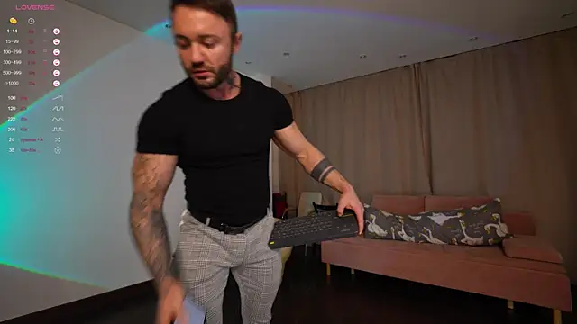 Snapshot of Demianblake chatting on 10/31/25, 05:42 Demianblake online show from 10/31/25, 05:42