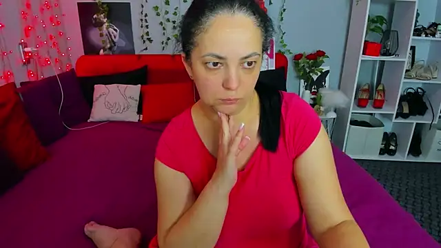 Snapshot of DarlingMilf chatting on 10/11/25, 06:09 DarlingMilf online show from 10/11/25, 06:09