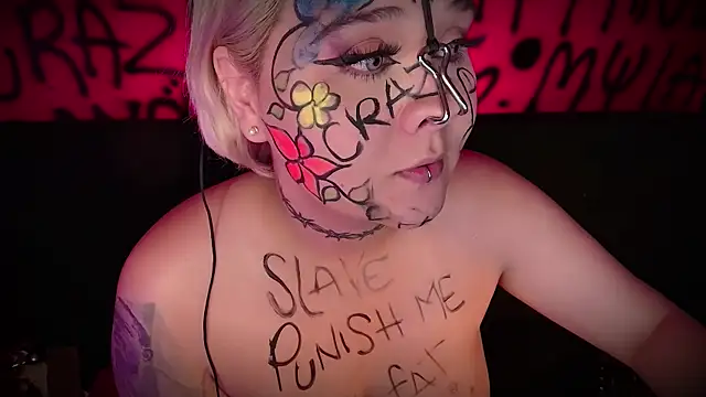 Snapshot of Laura_takint chatting on 02/26/25, 10:15 Laura takint online show from 02/26/25, 10:15