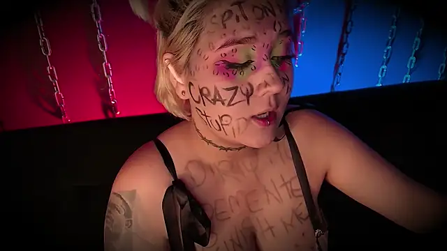 Snapshot of Laura_takint chatting on 03/13/25, 10:10 Laura takint online show from 03/13/25, 10:10