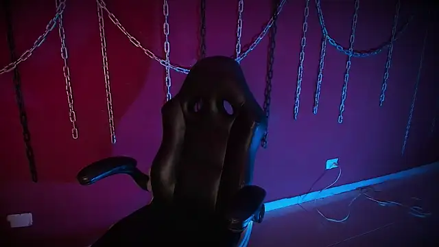 Snapshot of Laura_takint chatting on 03/06/25, 04:07 Laura takint online show from 03/06/25, 04:07