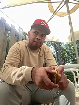 Snapshot of marhi32 chatting on 09/16/25, 04:19 marhi32 online show from 09/16/25, 04:19