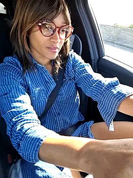 Snapshot of guardami1988 chatting on 02/13/26, 10:26 guardami1988 online show from 02/13/26, 10:26