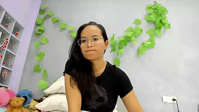 Snapshot of loveley_jenny chatting on 07/12/26, 06:36 loveley jenny online show from 07/12/26, 06:36