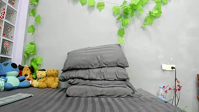Snapshot of loveley_jenny chatting on 06/12/26, 03:04 loveley jenny online show from 06/12/26, 03:04