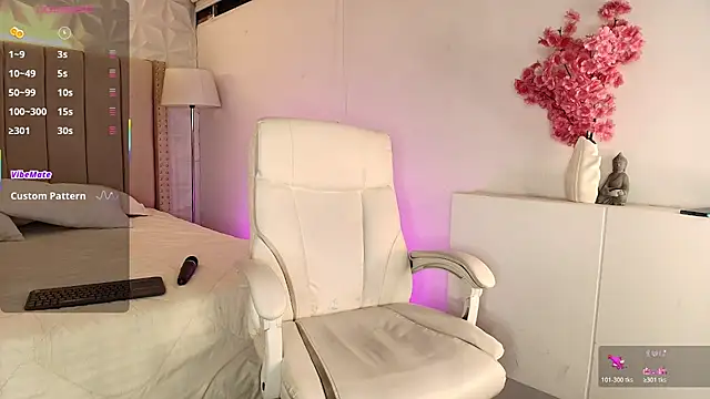 Snapshot of Tracy_lambo chatting on 07/18/26, 02:53 Tracy lambo online show from 07/18/26, 02:53