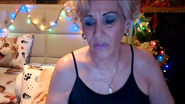 Snapshot of HappyWomanOn chatting on 02/06/25, 07:40 HappyWomanOn online show from 02/06/25, 07:40