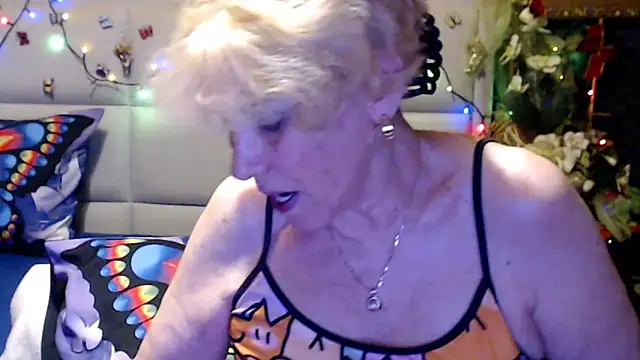 Snapshot of HappyWomanOn chatting on 06/27/26, 09:48 HappyWomanOn online show from 06/27/26, 09:48