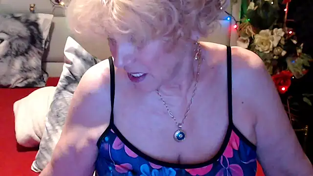 Snapshot of HappyWomanOn chatting on 05/29/26, 08:26 HappyWomanOn online show from 05/29/26, 08:26