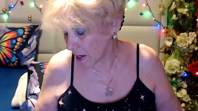 Snapshot of HappyWomanOn chatting on 06/28/26, 09:26 HappyWomanOn online show from 06/28/26, 09:26
