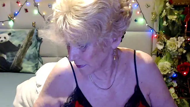 Snapshot of HappyWomanOn chatting on 06/07/26, 09:36 HappyWomanOn online show from 06/07/26, 09:36