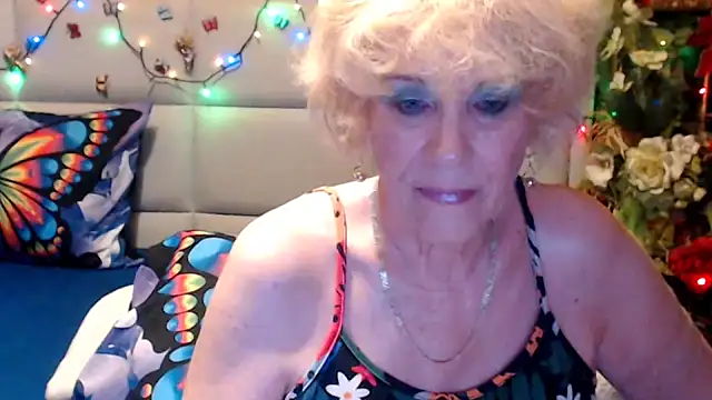 Snapshot of HappyWomanOn chatting on 06/23/26, 06:39 HappyWomanOn online show from 06/23/26, 06:39